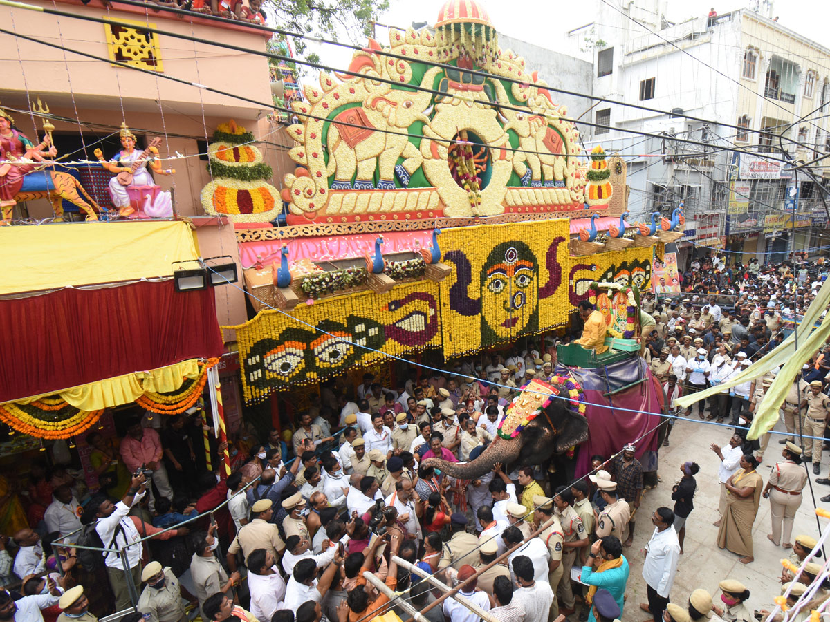 Sri Ujjaini Mahankali Bonalu in Secunderabad Photo Gallery - Sakshi15