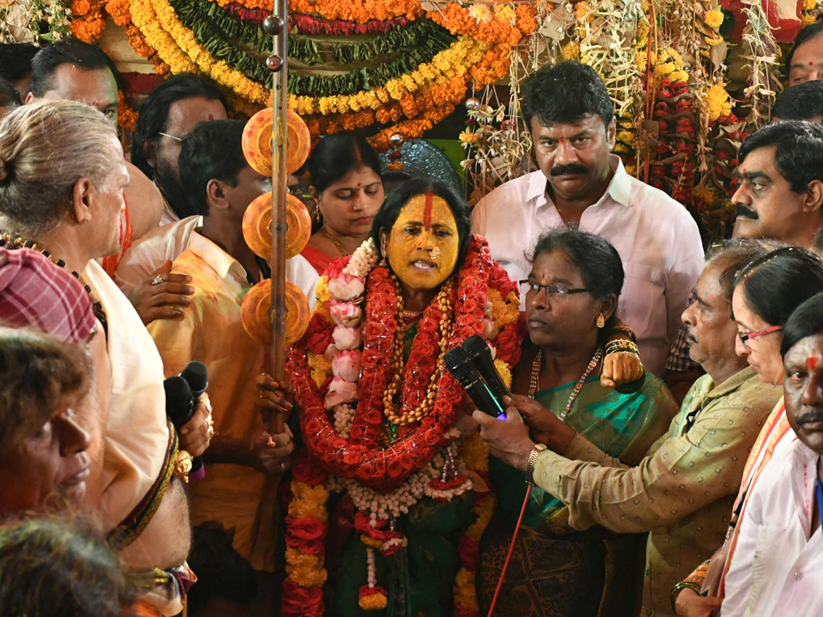 Sri Ujjaini Mahankali Bonalu in Secunderabad Photo Gallery - Sakshi18