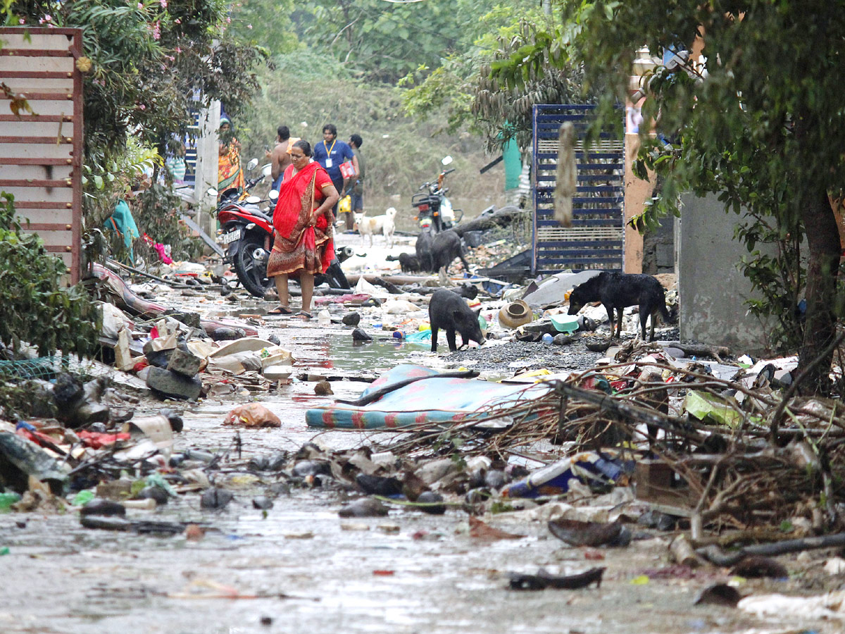 Badrachalam: People Cleaning Up After Godavari Floods 2022 - Sakshi21