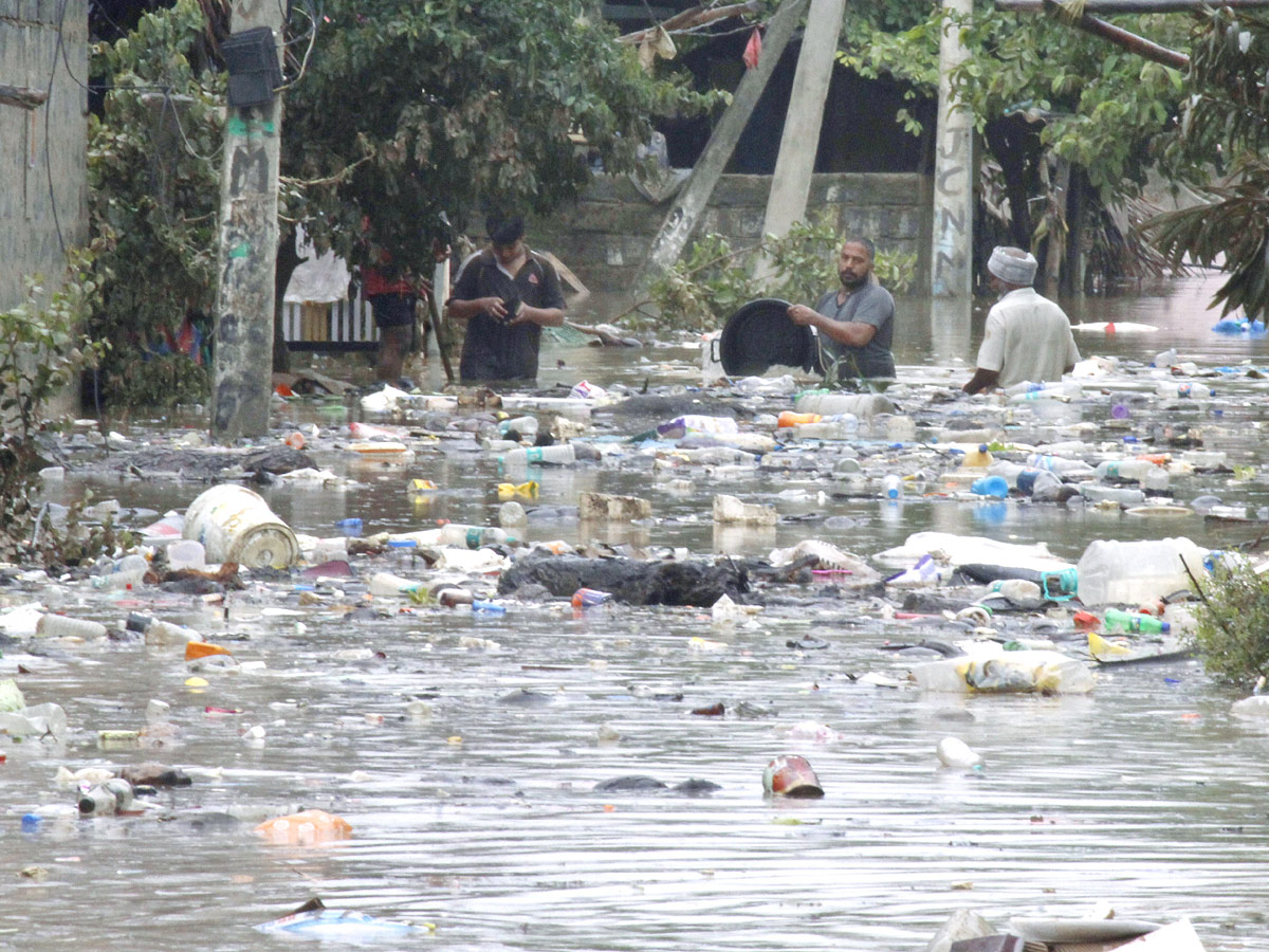 Badrachalam: People Cleaning Up After Godavari Floods 2022 - Sakshi37