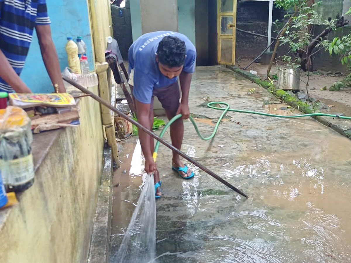 Badrachalam: People Cleaning Up After Godavari Floods 2022 - Sakshi40