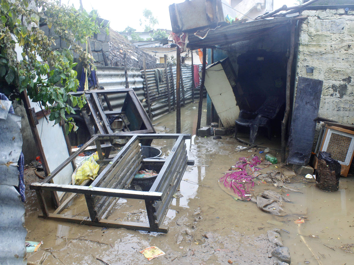 Badrachalam: People Cleaning Up After Godavari Floods 2022 - Sakshi41