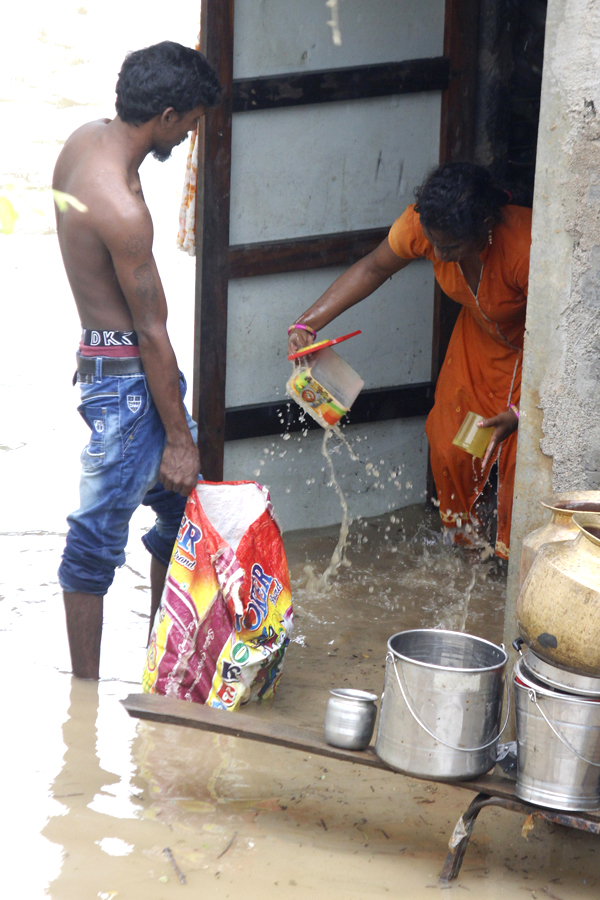 Badrachalam: People Cleaning Up After Godavari Floods 2022 - Sakshi44