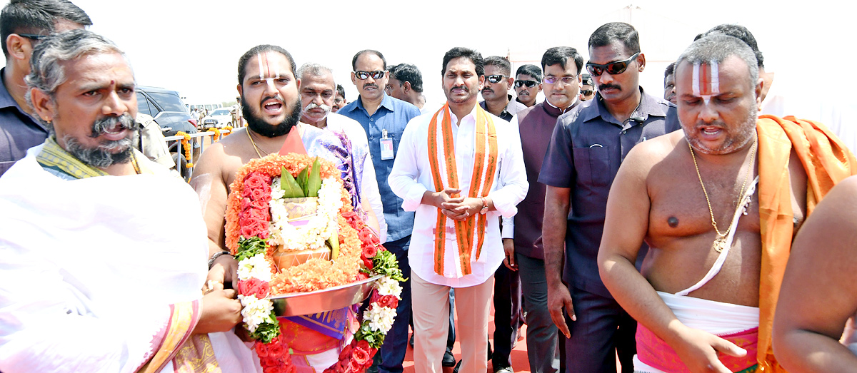 AP CM YS Jagan at Ramayapatnam Port Bhoomi Pooja  - Sakshi5