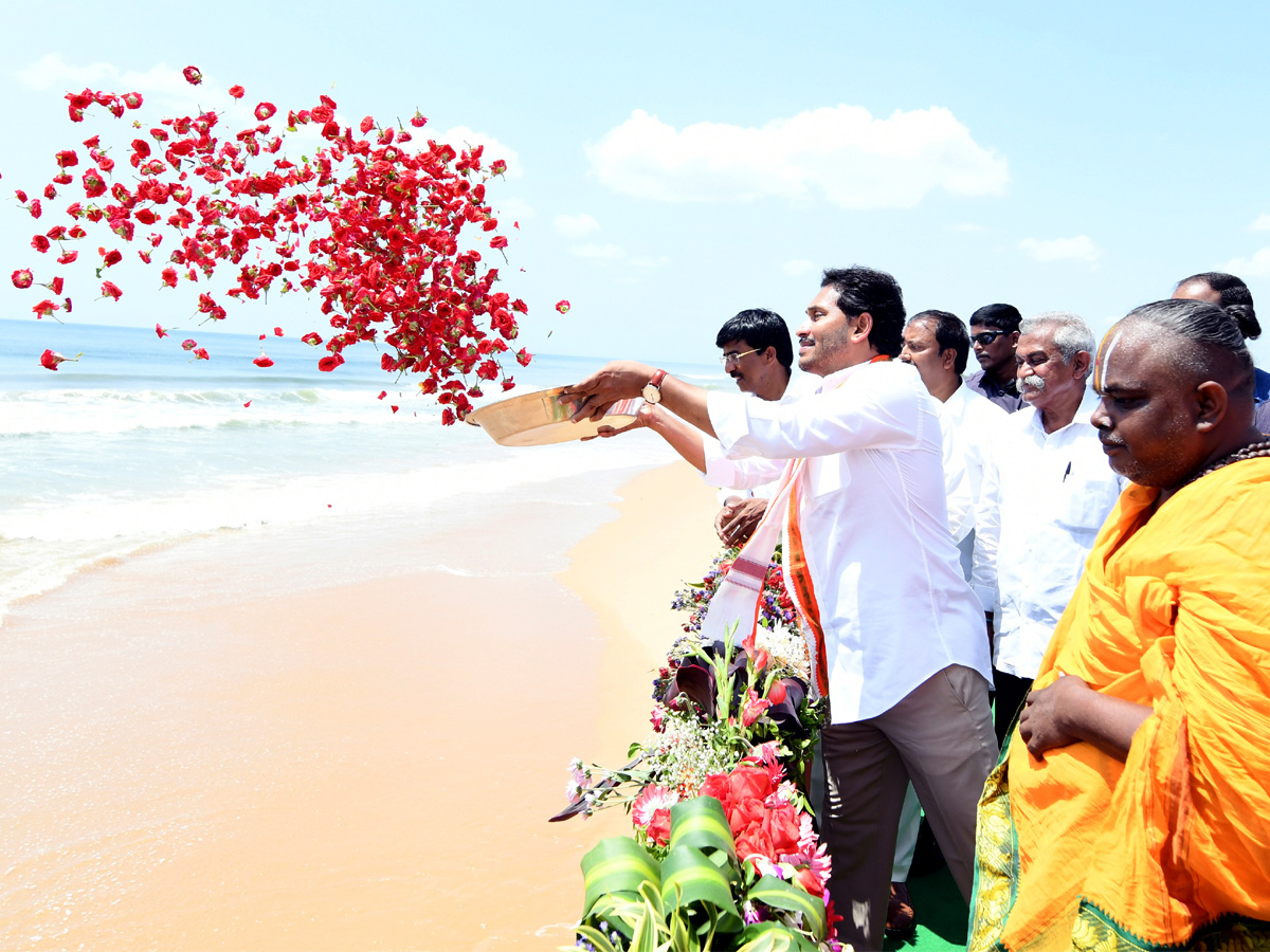 AP CM YS Jagan at Ramayapatnam Port Bhoomi Pooja  - Sakshi1