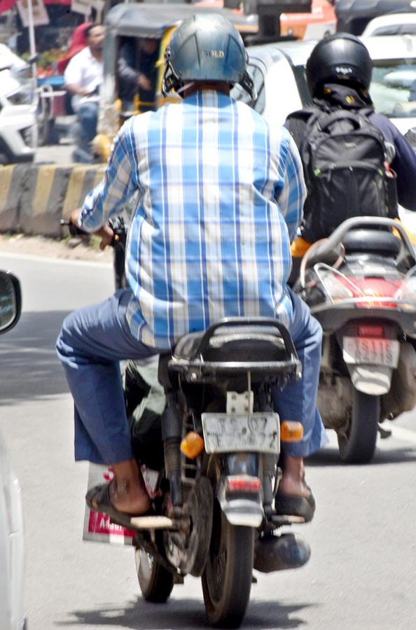 Bikes No Number Plate In Hyderabad - Sakshi3