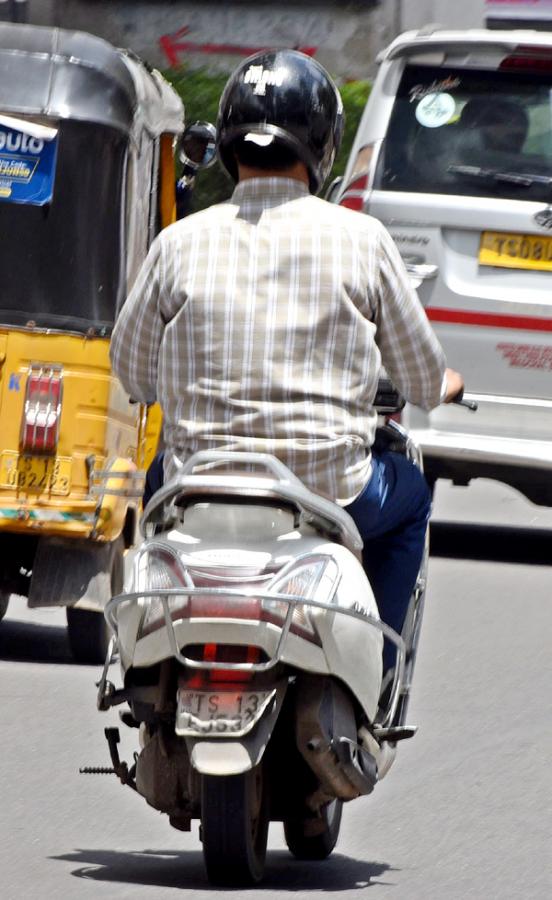 Bikes No Number Plate In Hyderabad - Sakshi13