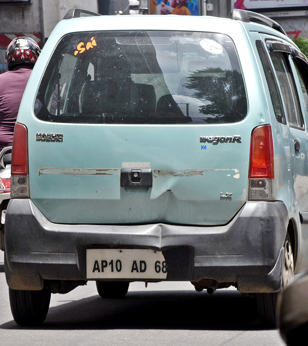 Bikes No Number Plate In Hyderabad - Sakshi17