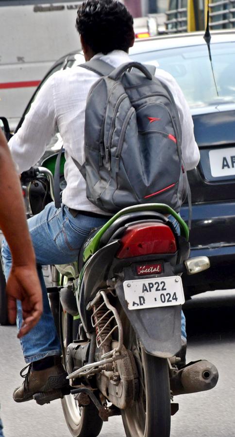 Bikes No Number Plate In Hyderabad - Sakshi28