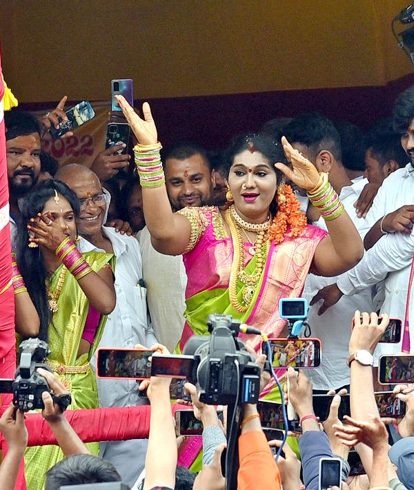 Lal Darwaza Mahankali Bonalu Grandly Celebrated At Hyderabad - Sakshi33