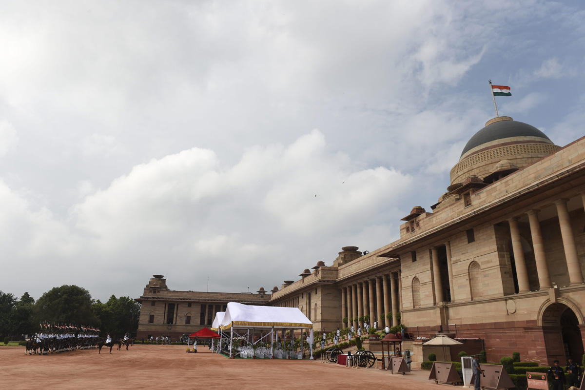 Draupadi Murmu Takes Oath As Indias 15th President  - Sakshi3