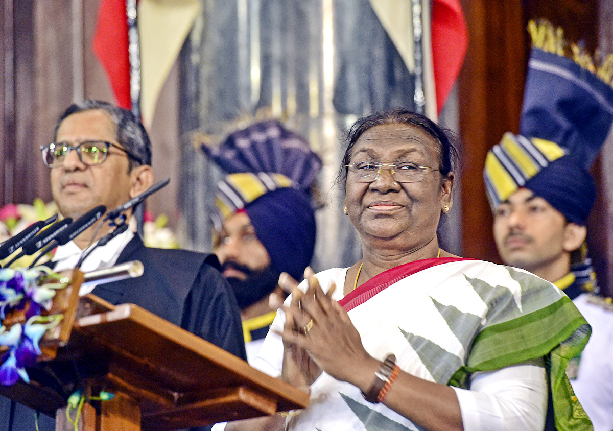 Draupadi Murmu Takes Oath As Indias 15th President  - Sakshi14