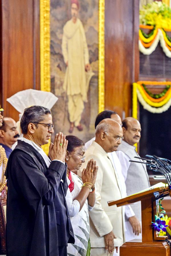 Draupadi Murmu Takes Oath As Indias 15th President  - Sakshi29