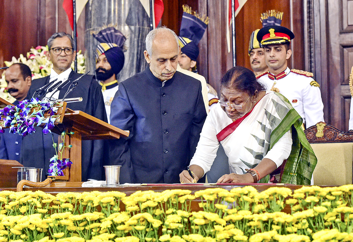 Draupadi Murmu Takes Oath As Indias 15th President  - Sakshi15