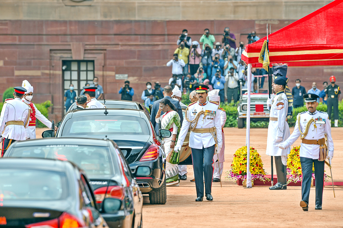 Draupadi Murmu Takes Oath As Indias 15th President  - Sakshi23