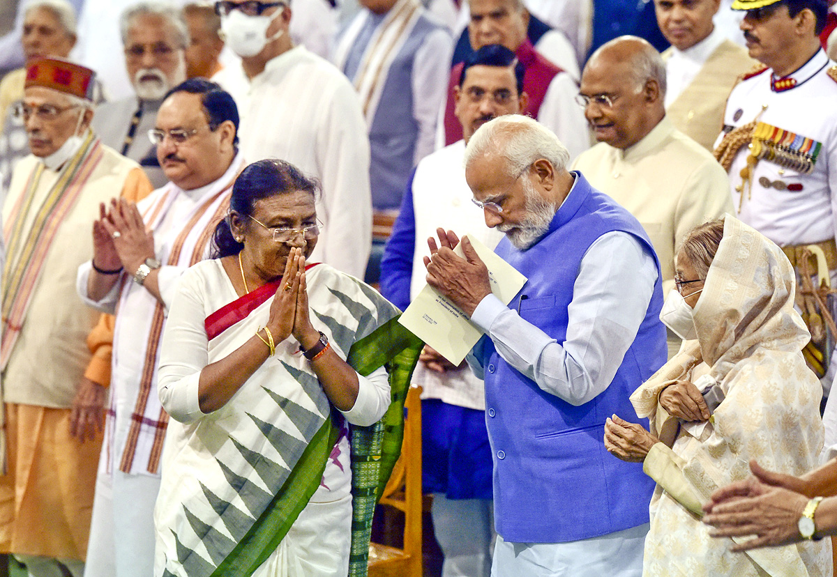 Draupadi Murmu Takes Oath As Indias 15th President  - Sakshi5