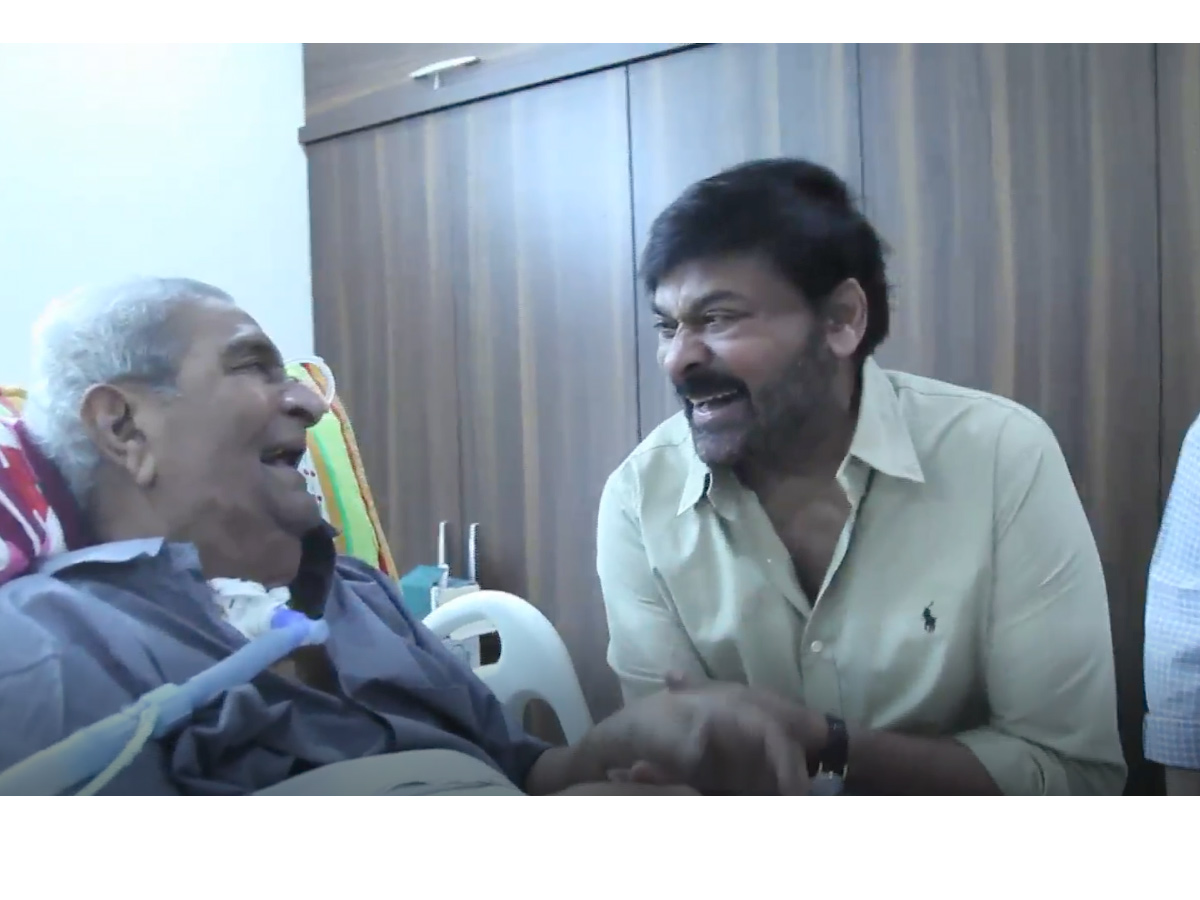 Megastar Chiranjeevi Birthday Wishes To Kaikala Satyanarayana Photo Gallery - Sakshi3