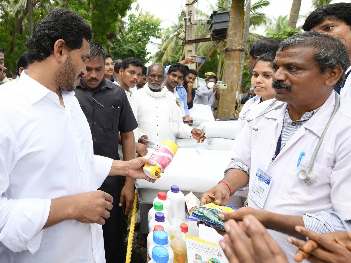 AP CM YS Jagan tours flood hit areas of Konaseema district Photo Gallery - Sakshi13