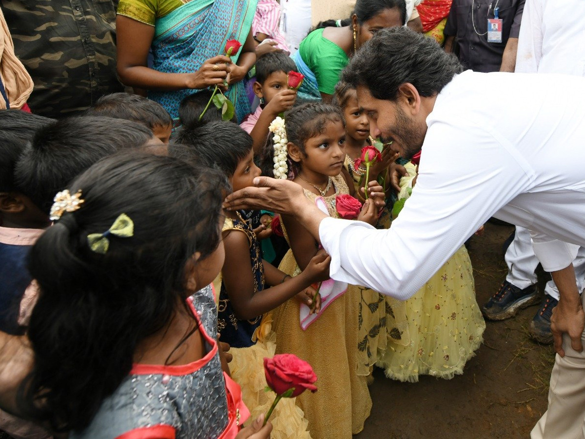 AP CM YS Jagan tours flood hit areas of Konaseema district Photo Gallery - Sakshi23