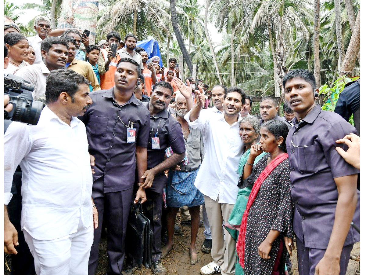 AP CM YS Jagan tours flood hit areas of Konaseema district Photo Gallery - Sakshi26