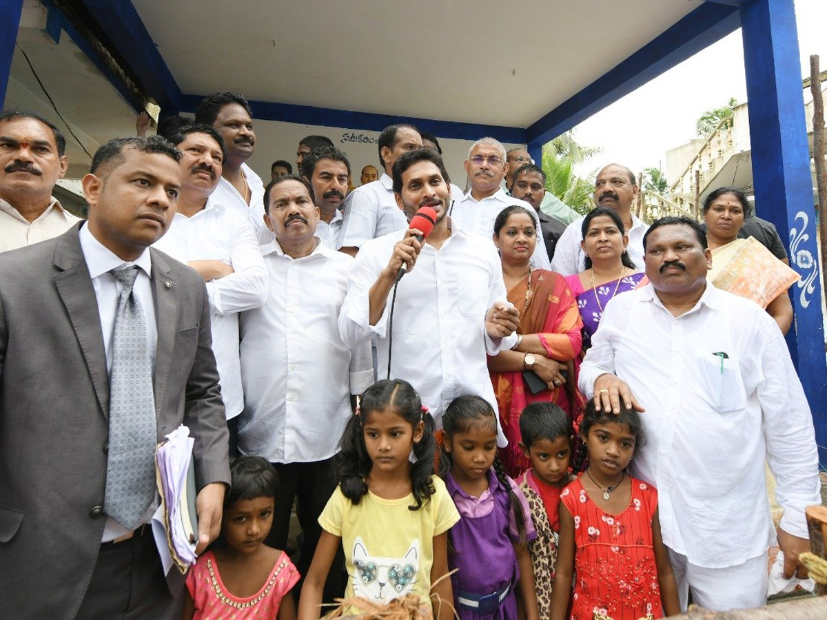 AP CM YS Jagan tours flood hit areas of Konaseema district Photo Gallery - Sakshi51