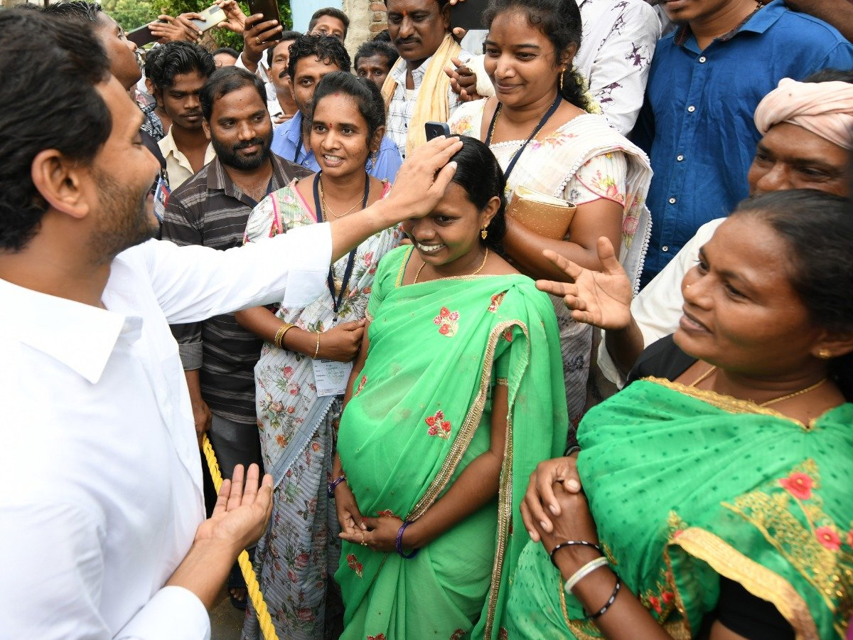 AP CM YS Jagan tours flood hit areas of Konaseema district Photo Gallery - Sakshi57