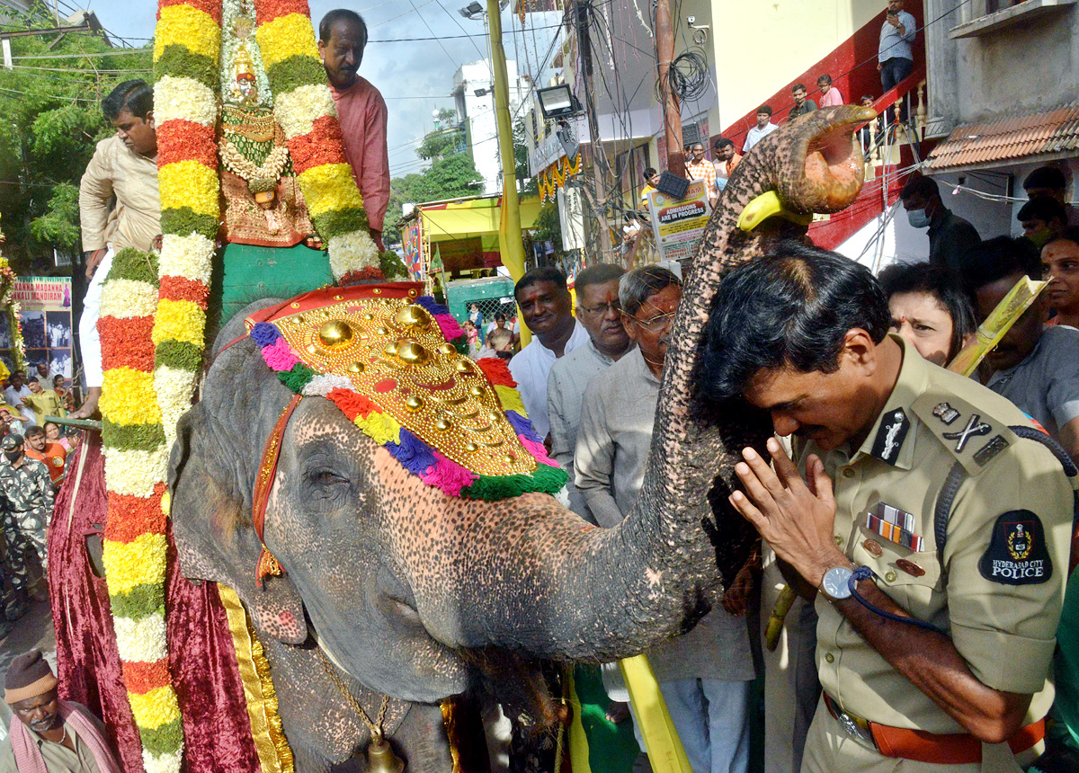 Akkanna Madanna Mahankali Jatara Bonalu 2022  - Sakshi4