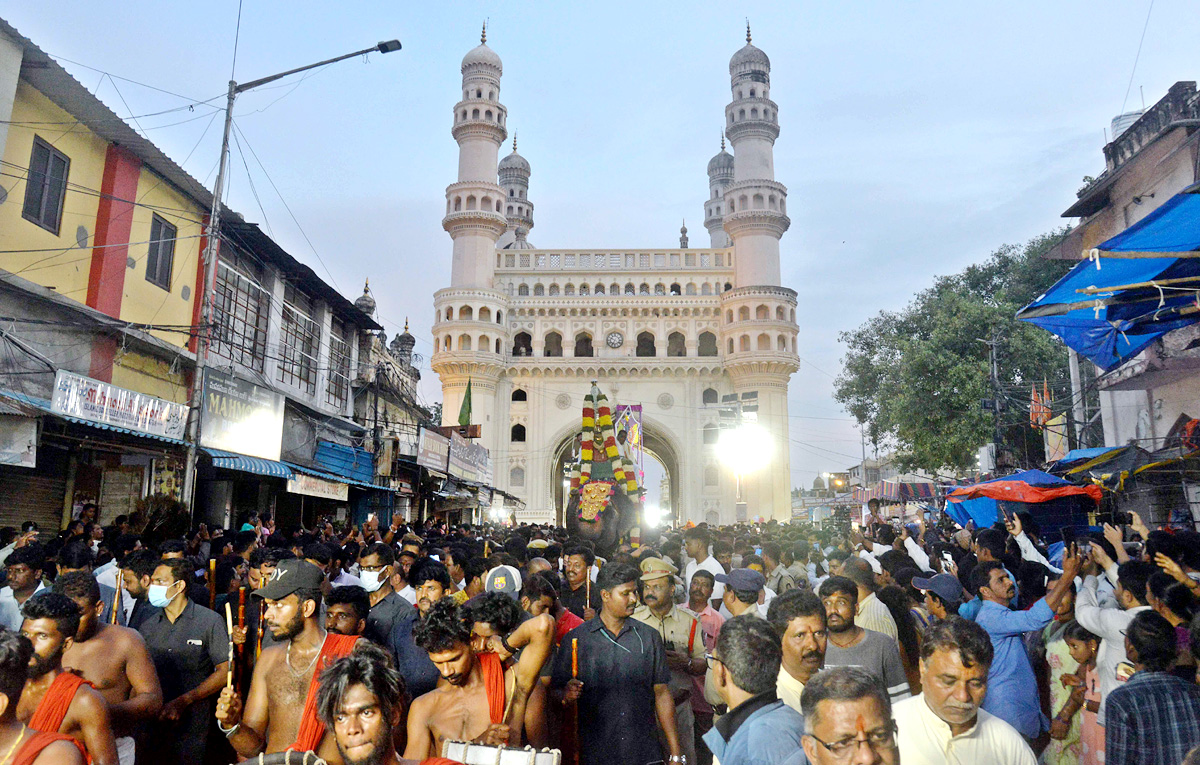 Akkanna Madanna Mahankali Jatara Bonalu 2022  - Sakshi17