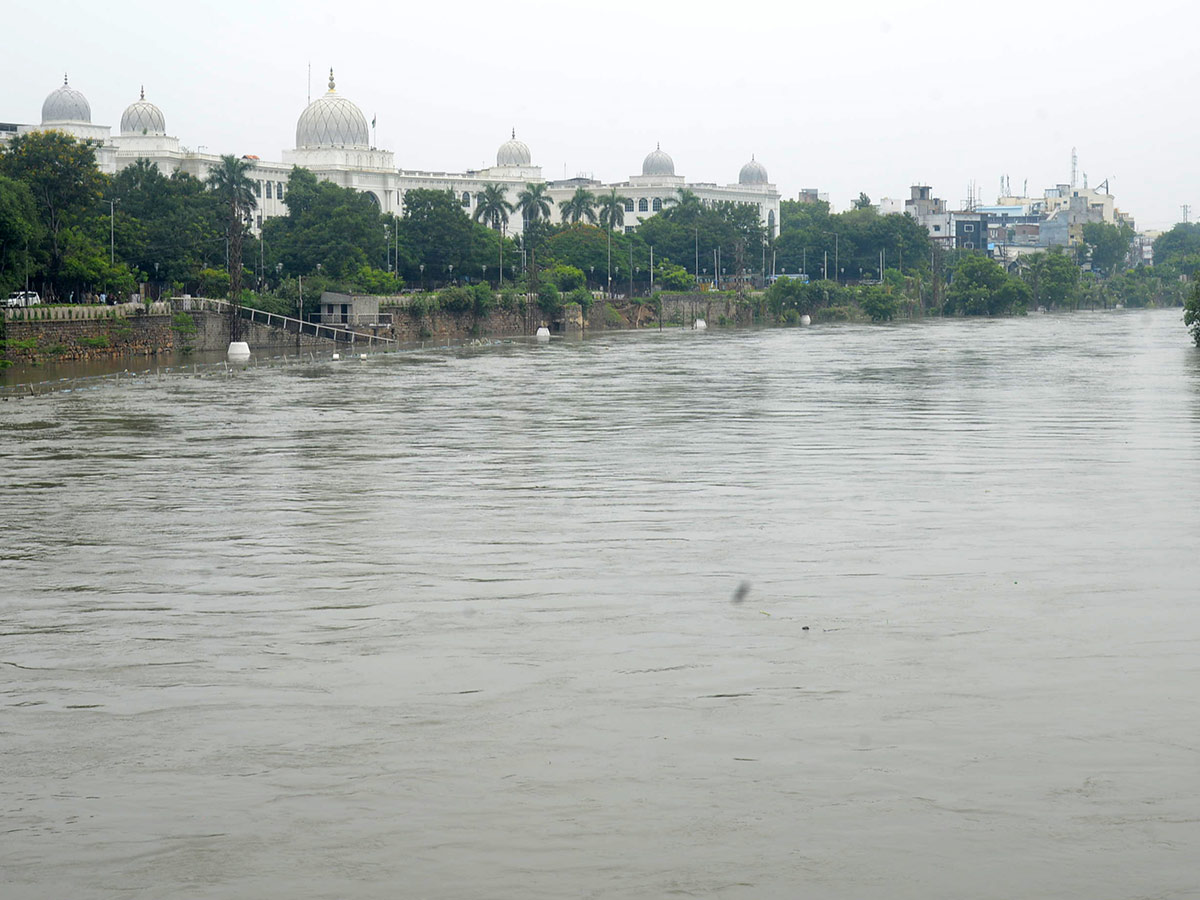 Hyderabad Musi Floods 2022 Destruction Photos - Sakshi42