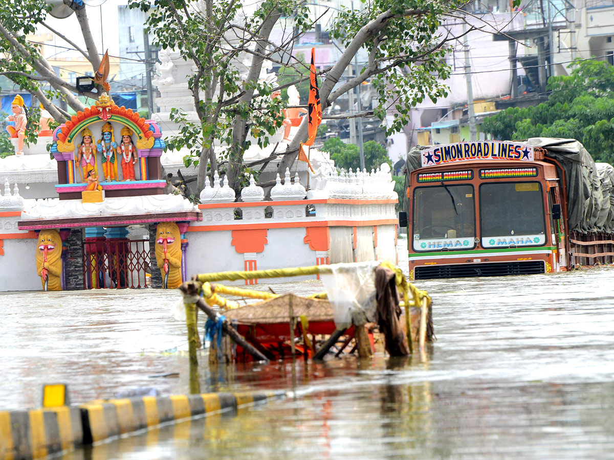 Hyderabad Musi Floods 2022 Destruction Photos - Sakshi5