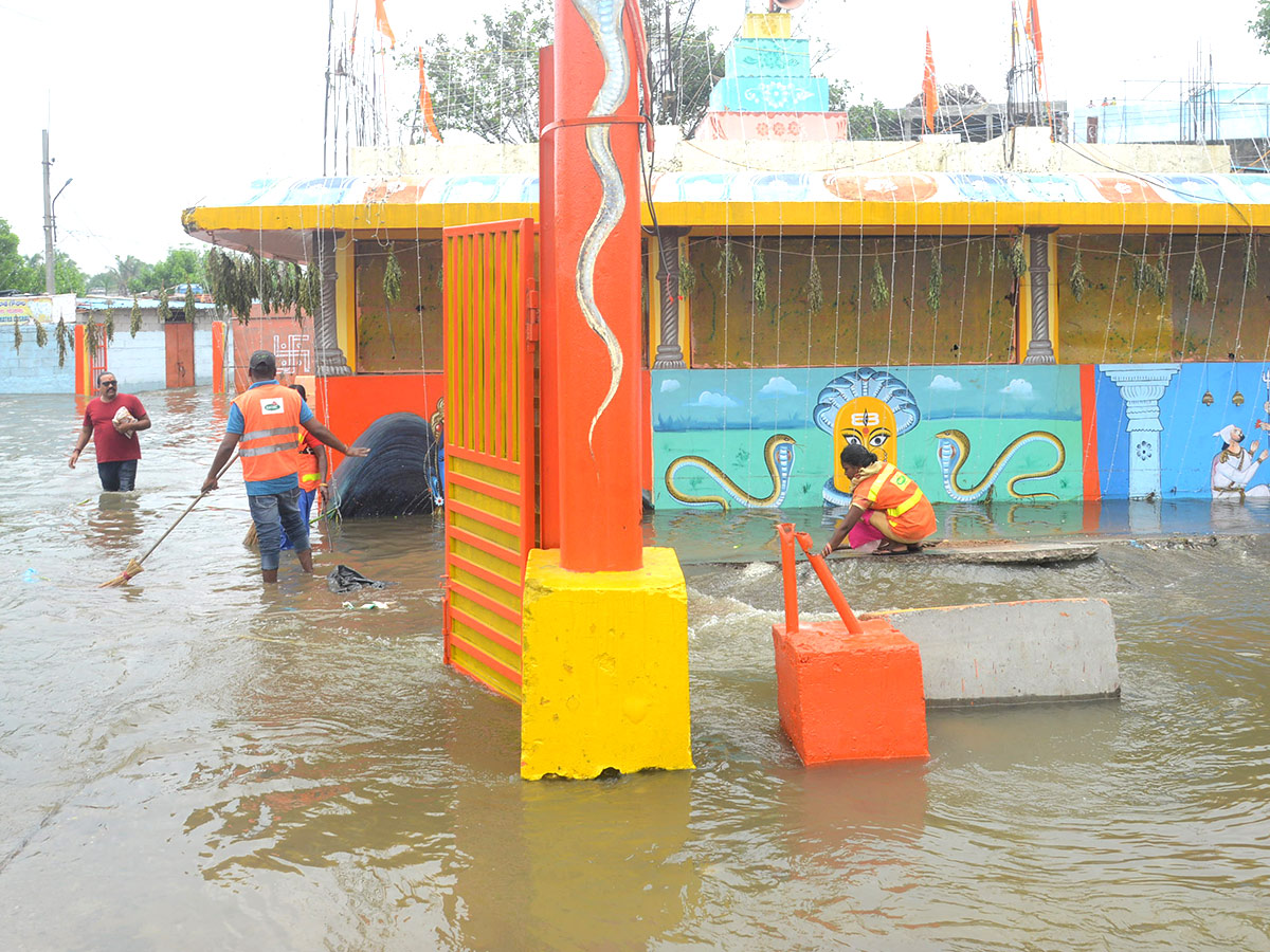 Hyderabad Musi Floods 2022 Destruction Photos - Sakshi7