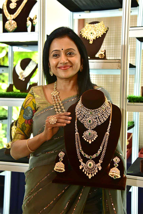 C Krishniah Chetty Group Of Jewellers Inaugurates Gold And Diamond Exhibition - Sakshi15