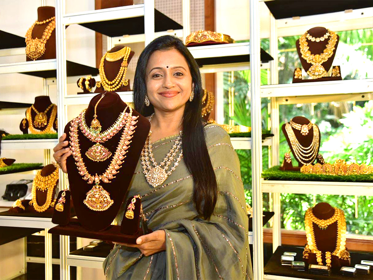 C Krishniah Chetty Group Of Jewellers Inaugurates Gold And Diamond Exhibition - Sakshi2