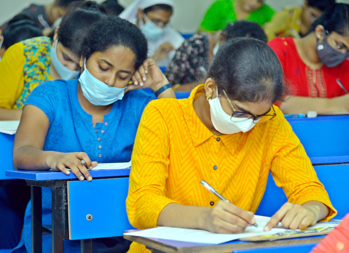 Sakshi NEET Mock Test In Andhra Pradesh - Sakshi17