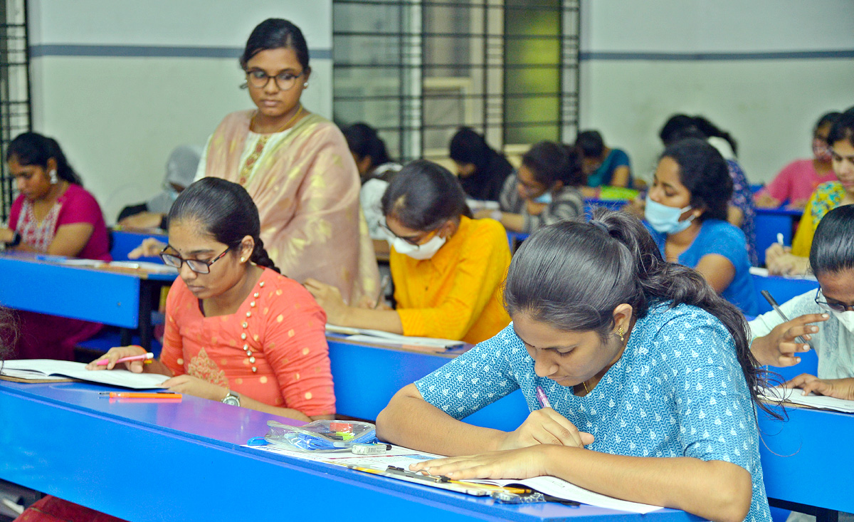 Sakshi NEET Mock Test In Andhra Pradesh - Sakshi22