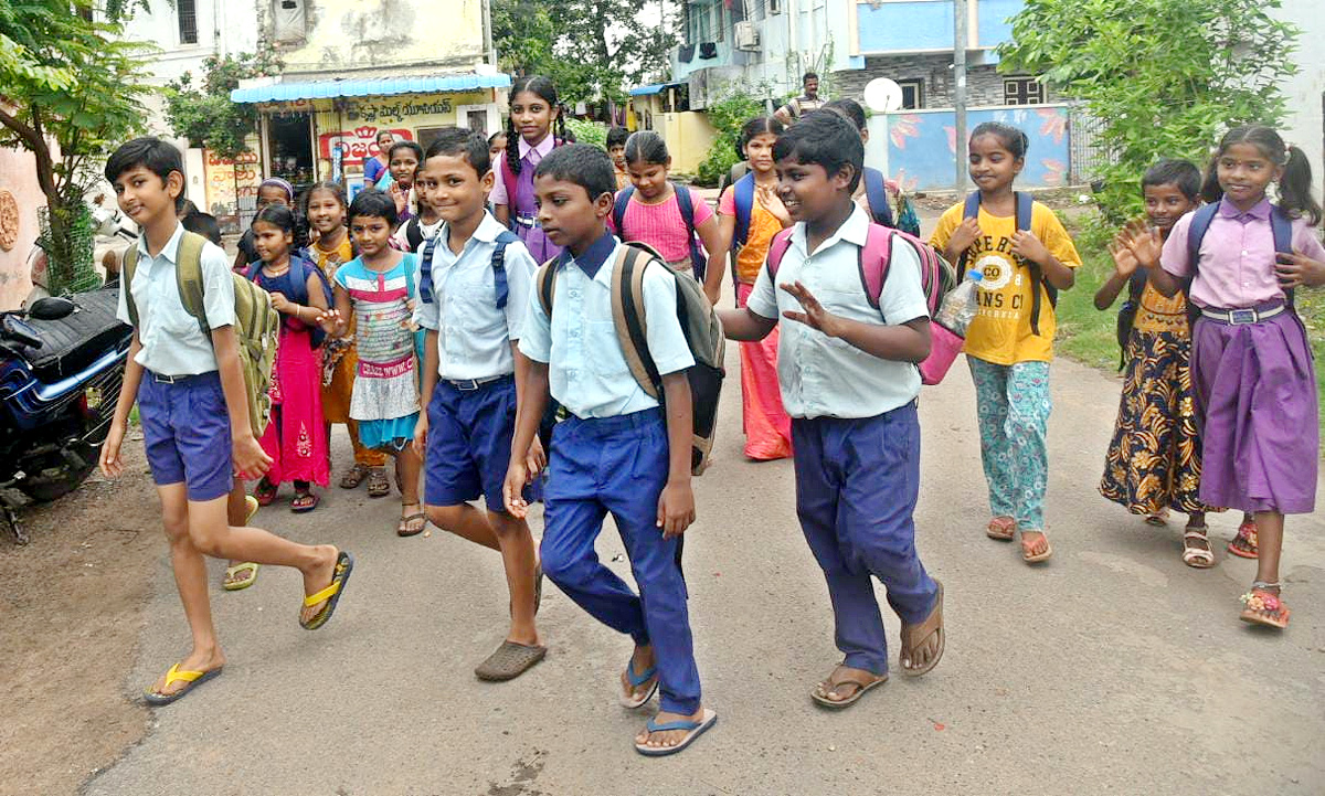 Schools In Andhra Pradesh To Reopen  - Sakshi7