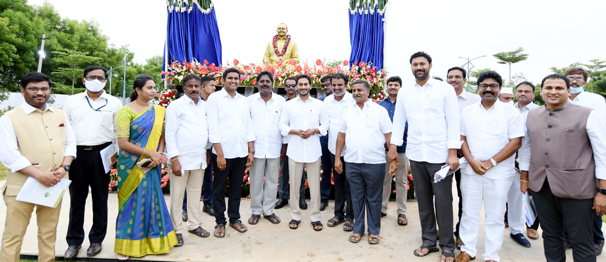 CM YS Jagan Mohan Reddy Tour in YSR District - Sakshi29