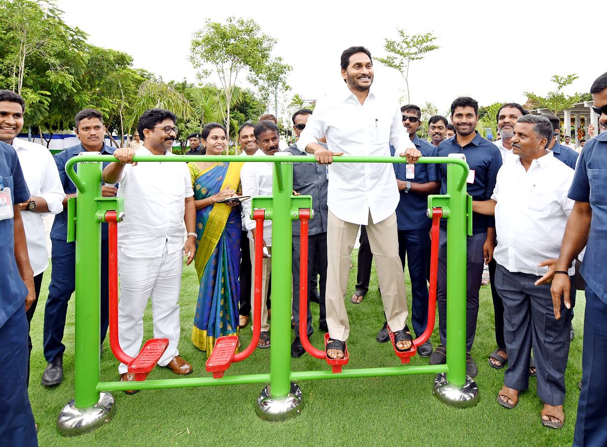 CM YS Jagan Mohan Reddy Tour in YSR District - Sakshi31