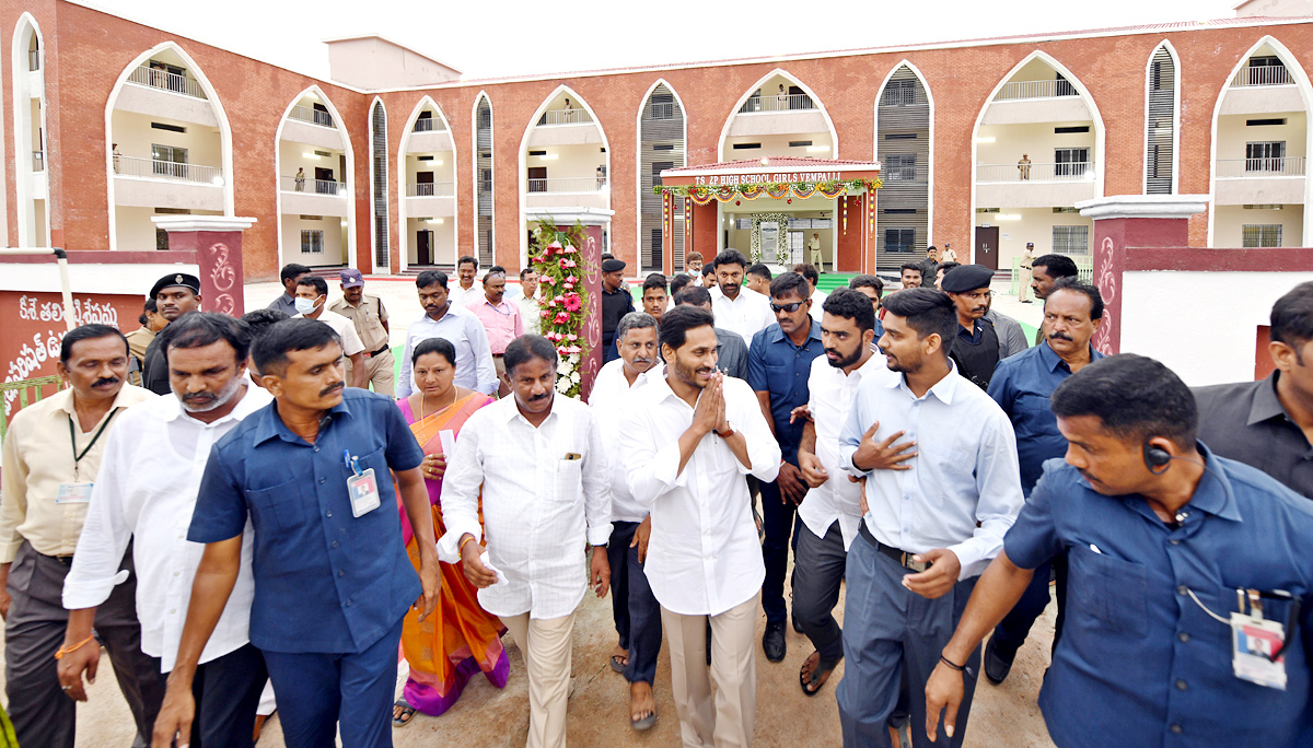 CM YS Jagan Mohan Reddy Tour in YSR District - Sakshi38