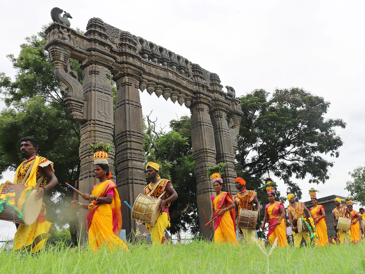 Kakatiya Vaibhava Saptaham at Bhadrakali temple in Warangal Photo Gallery - Sakshi50