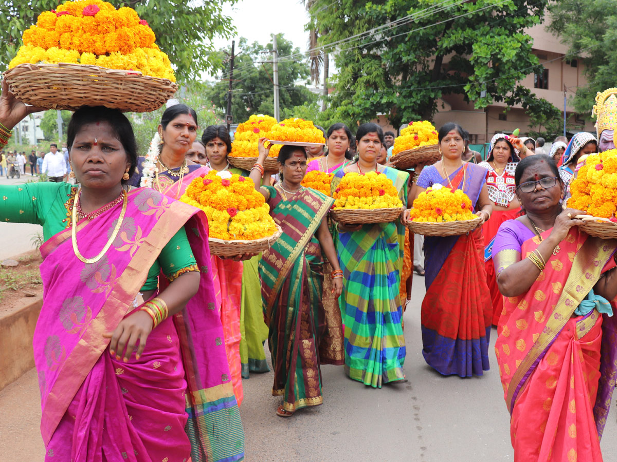 Kakatiya Vaibhava Saptaham at Bhadrakali temple in Warangal Photo Gallery - Sakshi18