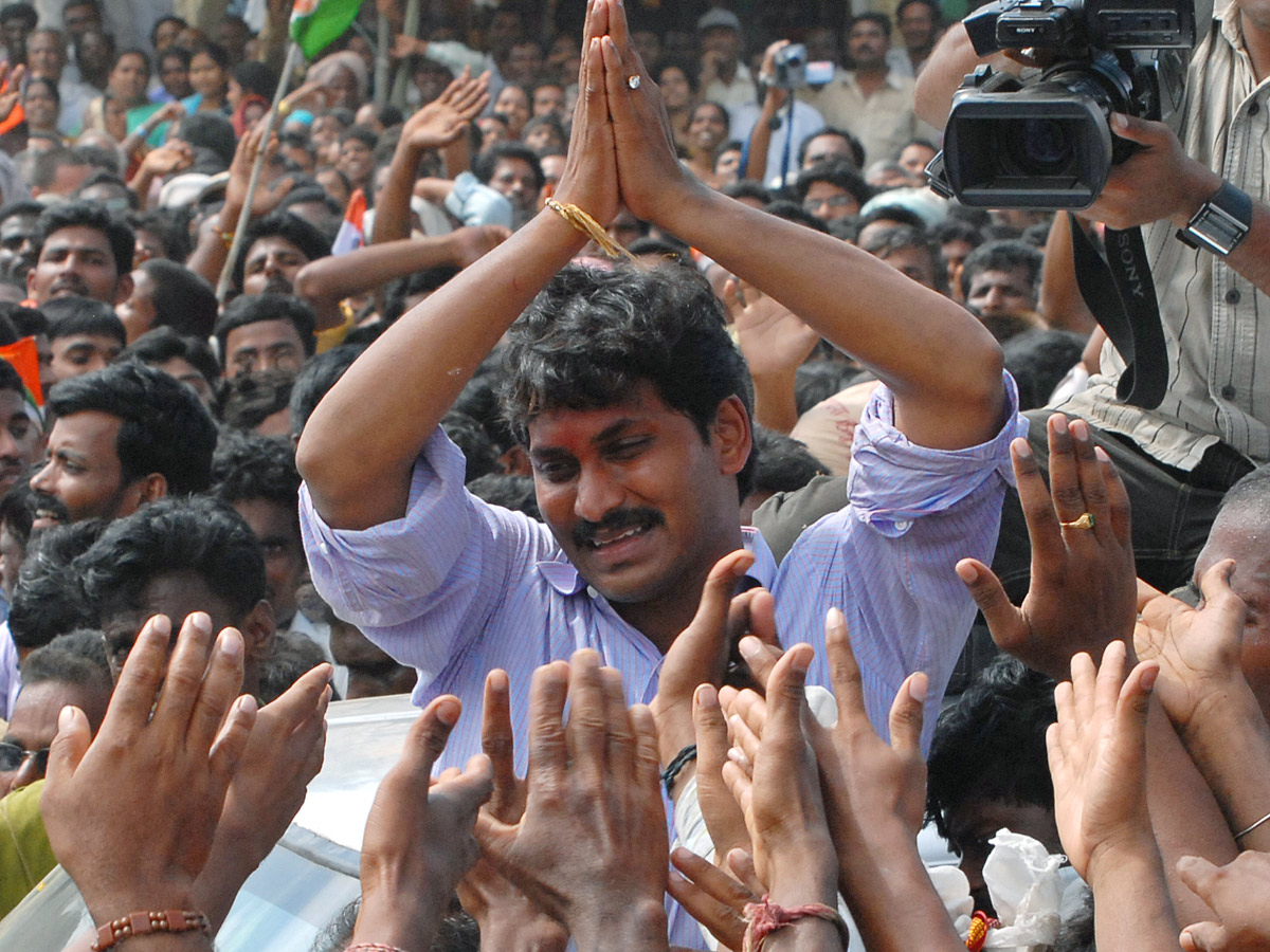 YSRCP Plenary 2022: YS Jagan Mohan Reddy Padayatra Highlights - Sakshi6