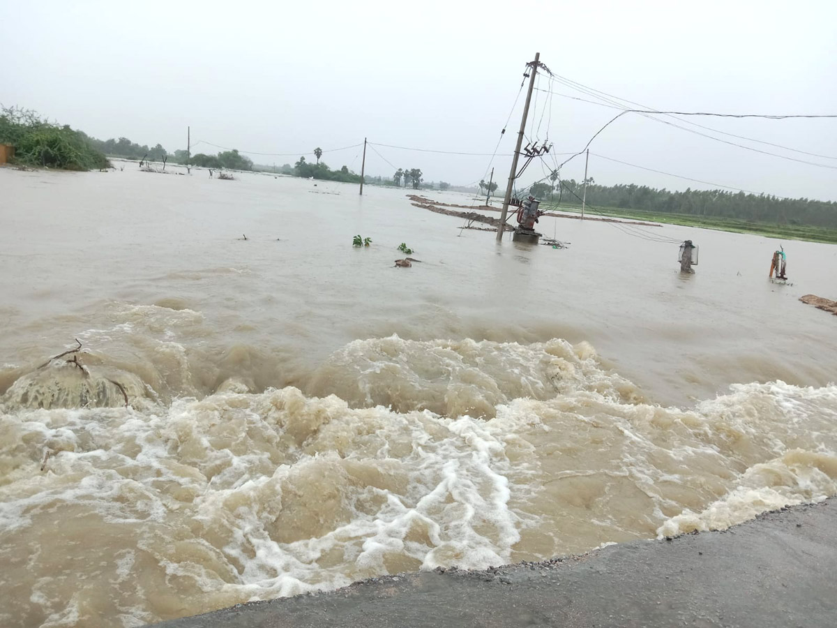 Heavy Rains In Telugu States  - Sakshi16