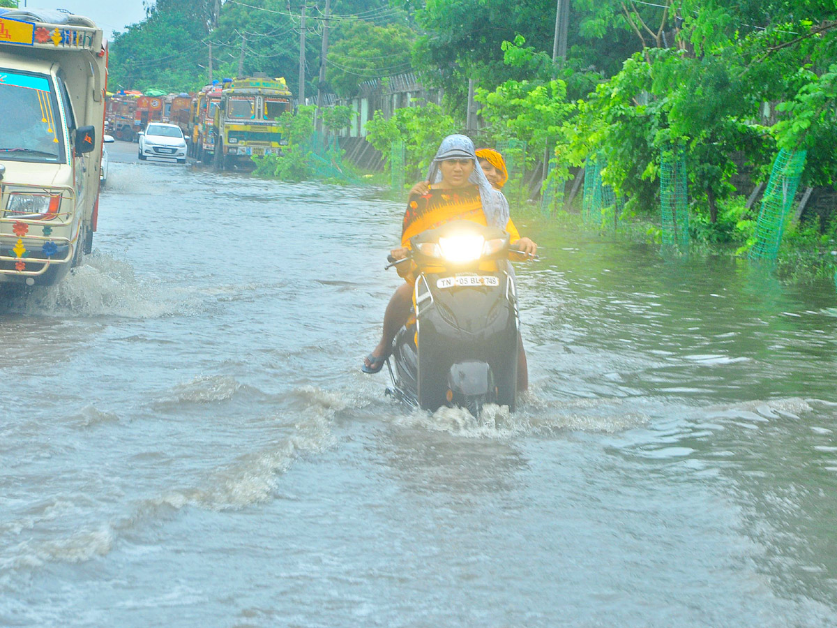 Heavy Rains In Telugu States  - Sakshi5