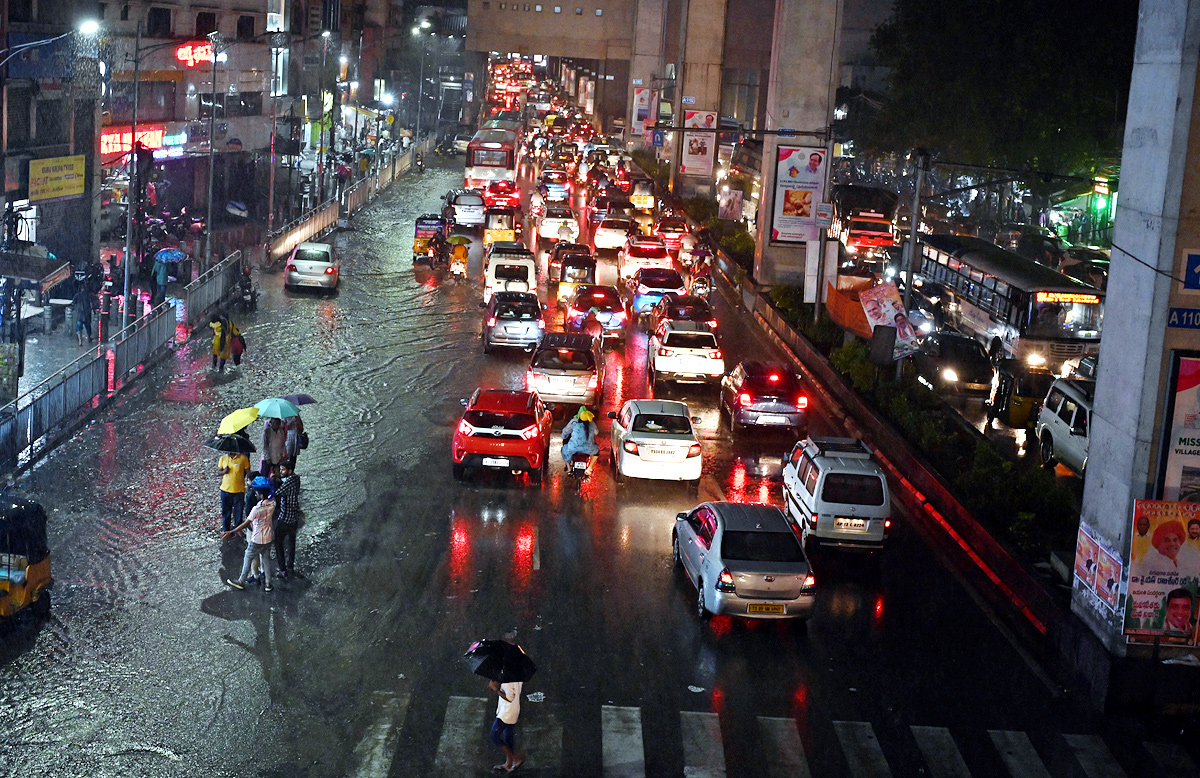 Heavy Rains In Hyderabad - Sakshi19