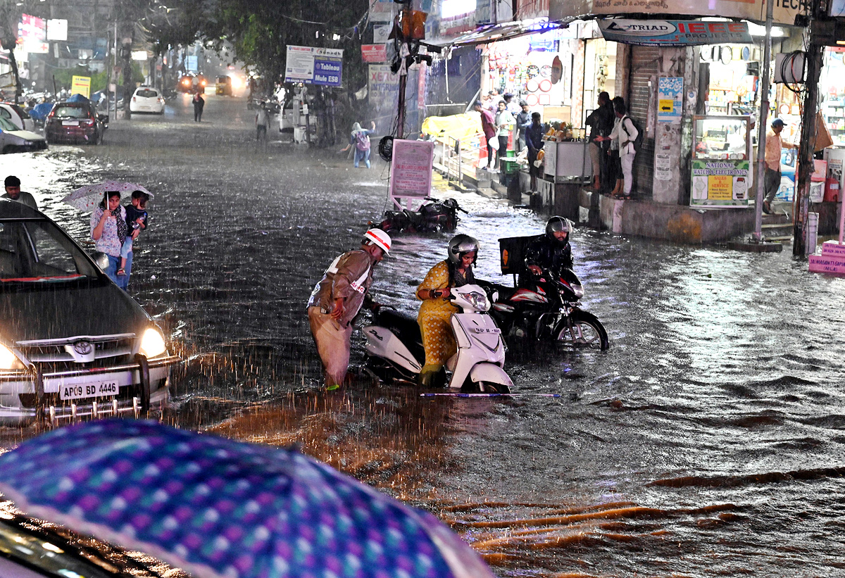 Heavy Rains In Hyderabad - Sakshi3