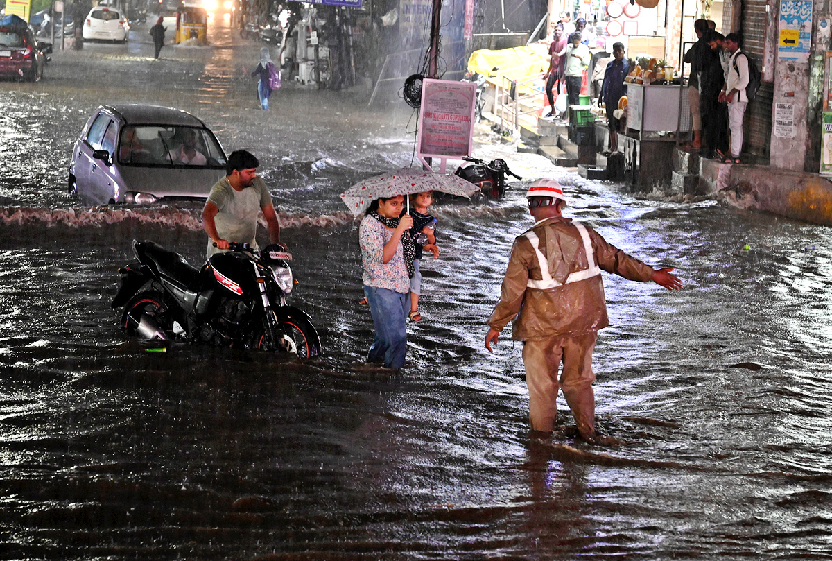 Heavy Rains In Hyderabad - Sakshi4