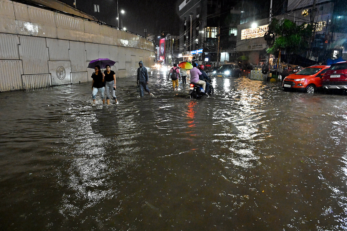 Heavy Rains In Hyderabad - Sakshi9