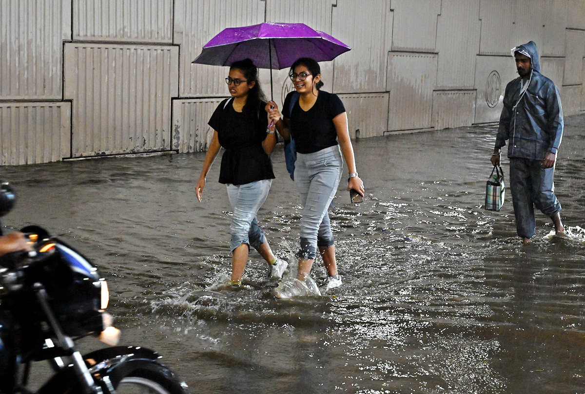 Heavy Rains In Hyderabad - Sakshi10