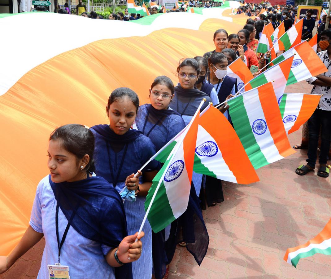 Vijayawada: Students Take Out Rally With Gaint National Flag - Sakshi16